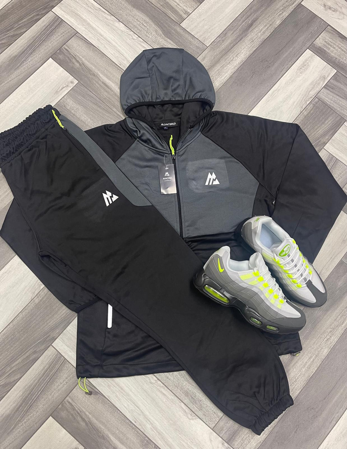 (B) Montrex tracksuits                        (3 variants)